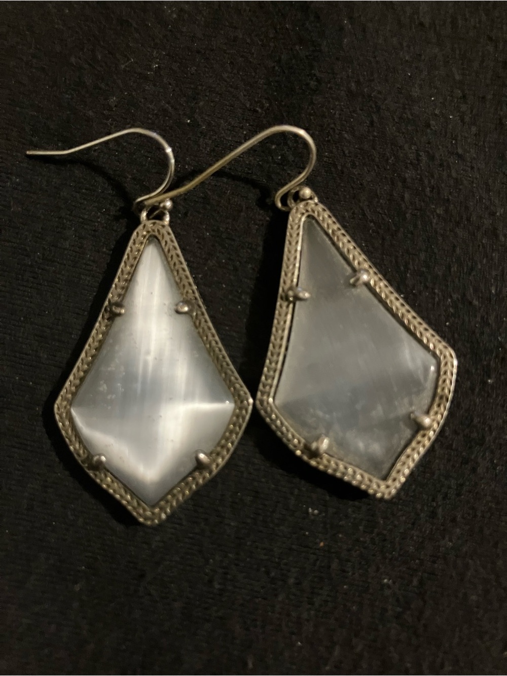 Kendra Scott White Mother-of-Pearl Kite Drop Earrings